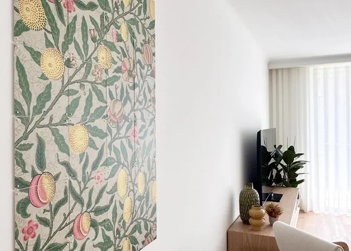 My Is Yours Πόρτο